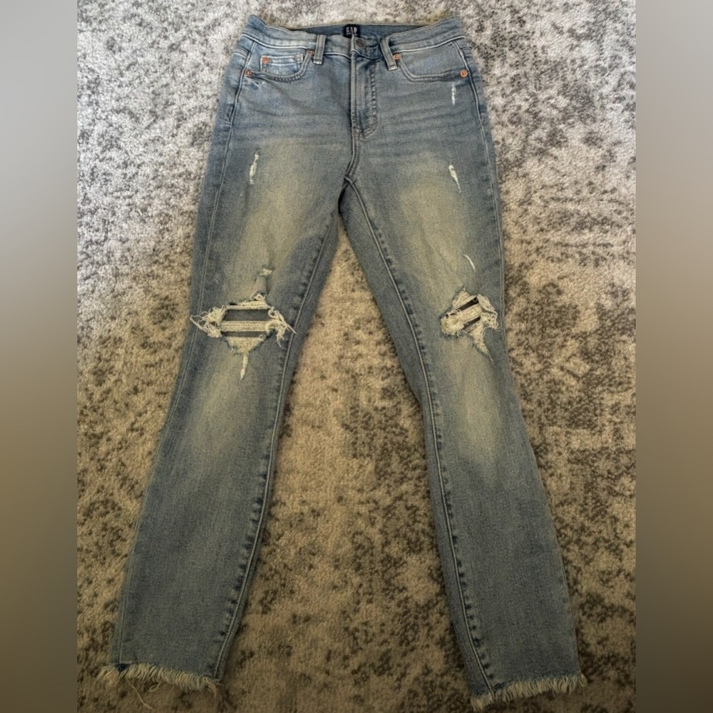 GAP True Skinny Ripped Jeans Light Wash Size : 00/24P